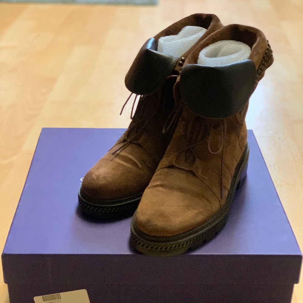 Stuart Weitzman Yadastud Biker Boot 5M